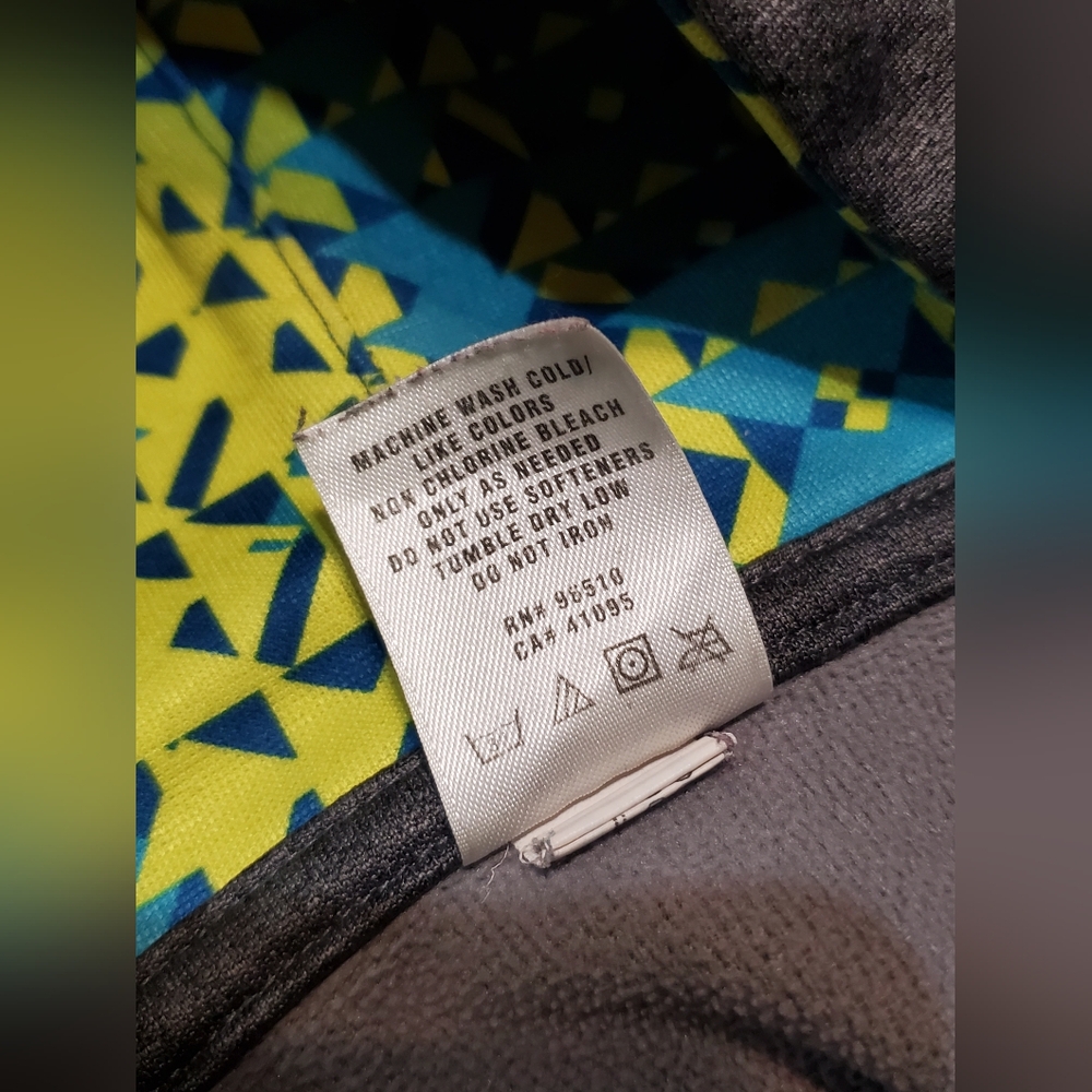 Under Armour Hoodie - Picture 5 of 5